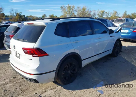 2022 Volkswagen Tiguan 2.0T Se R-Line Black from USA, damaged, VIN 3VV8B7AX2NM026221